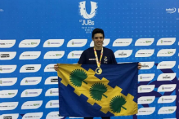 Imagem: Além da medalha de ouro, o carateca Breno Mateus trouxe o pentacampeonato para a UFC na sua categoria (Imagem: Divulgação) 