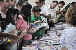 Imagem: O lançamento de livros de pesquisadores da UFC tem sido uma prática recorrente na Universidade (Foto: Ribamar Neto)