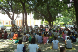 Imagem: A Meditação de Natal no jardim da Reitoria da UFC é aberta ao público