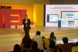 Imagem: Estudante Anderson Morais durante evento do Santander Universidades