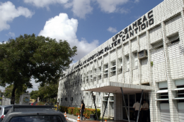 Imagem: Fachada do Hospital Universitário Walter Cantídio (Foto: Jr. Panela)