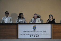 Imagem: Integrantes da mesa da aula inaugural