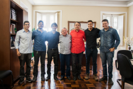 Imagem: Encontro aconteceu no gabinete do reitor (Foto: Ribamar Neto/UFC)