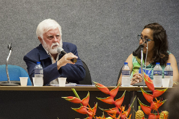 Imagem: A palestra magna foi proferida pelo Prof. Solon Viola, da UNISINOS (Foto: Ribamar Neto/UFC)