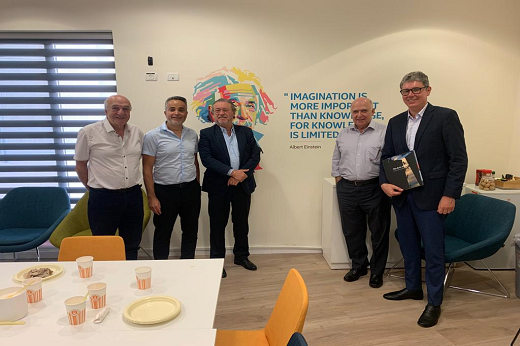 Visita de comitiva da UFC à BGU. Da esquerda para a direita: os professores Raphael Bar-El e Miki Malul, da Universidade de Ben-Gurion, o reitor da UFC, Prof. Cândido Albuquerque, e os pró-reitores de Planejamento e Administração, Prof. Almir Bittencourt, e de Relações Internacionais e Desenvolvimento Institucional, Prof. Augusto Albuquerque (Foto: Divulgação)