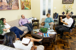 Reitor recebe representantes do Ministério Público em seu gabinete, na Reitoria. 