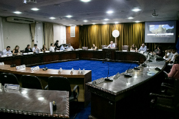 Imagem: A reunião para apresentação do reitor sobre o Sistema TaxiGov ocorreu na sala do Consuni (Foto: Ribamar Neto/UFC)