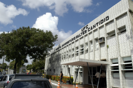 Fachada do Hospital Walter Cantídio