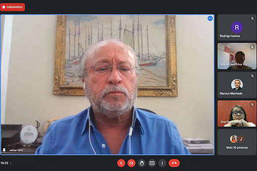 Imagem: Reitor Cândido Albuquerque em reunião do CONSUNI virtual