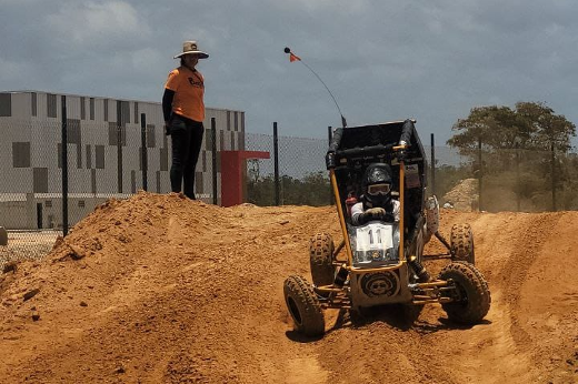 Imagem: protótipo SB-23, na equipe SIará Baja