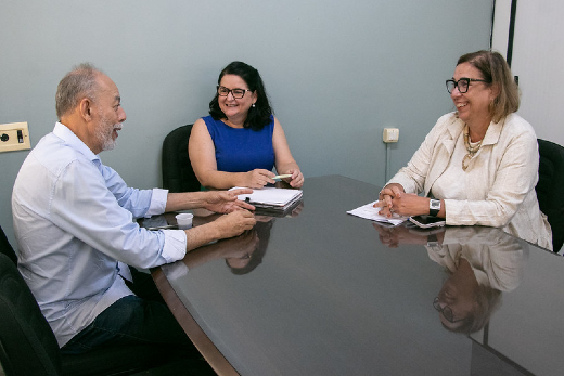 Imagem: A reunião de trabalho ocorreu na PRPPG, no Campus do Pici (Foto: Ribamar Neto/UFC)